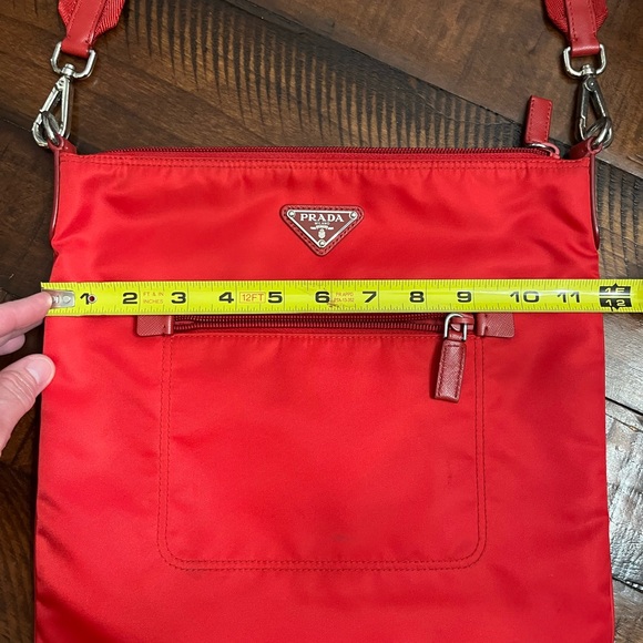 PRADA messenger bag. - Picture 3 of 4